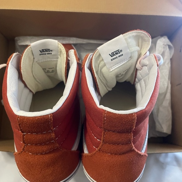 Vans SK8-HI SHOE
COLOR: Burnt Ochre
SIZE: 11.0 Men = 12.5 Women - Picture 13 of 16